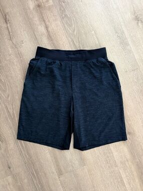Lululemon Men’s Zeroed In Blue Linerless Short 9” Size Medium Athletic